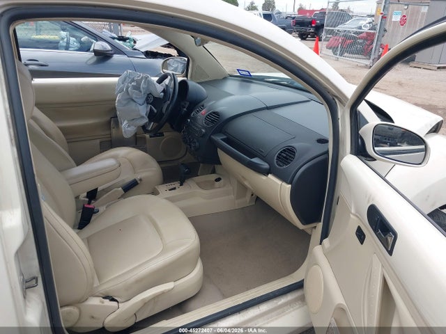 Продажа на аукционе авто 2010 Volkswagen New Beetle 2.5l, vin: 3VWRG3AG9AM034174, номер лота: 45272407