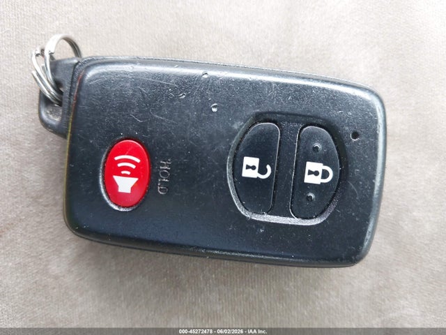 Продажа на аукционе авто 2014 Toyota Prius Three, vin: JTDKN3DU2E1762806, номер лота: 45272478