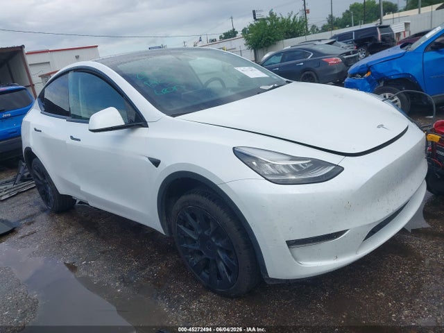 Tesla Model Y Long Range Dual Motor All-wheel Drive 2021 5YJYGDEEXMF306236 main image
