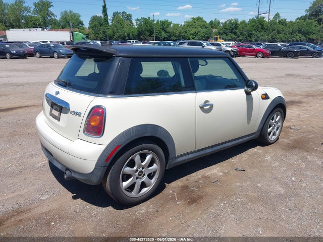 Продажа на аукционе авто 2010 Mini Cooper, vin: WMWMF3C55ATU77464, номер лота: 45272529