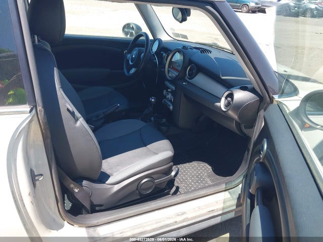Продажа на аукционе авто 2010 Mini Cooper, vin: WMWMF3C55ATU77464, номер лота: 45272529
