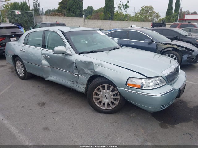 Продаж на аукціоні авто 2007 Lincoln Town Car Signature, vin: 1LNHM81W97Y635217, номер лоту: 45272533