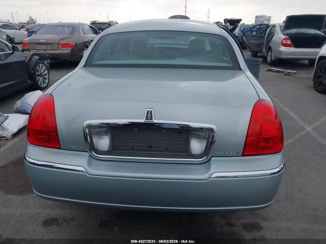 Продаж на аукціоні авто 2007 Lincoln Town Car Signature, vin: 1LNHM81W97Y635217, номер лоту: 45272533