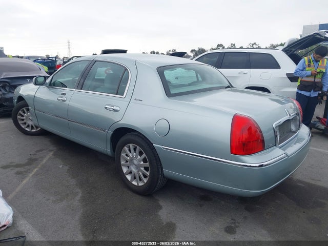 Продаж на аукціоні авто 2007 Lincoln Town Car Signature, vin: 1LNHM81W97Y635217, номер лоту: 45272533