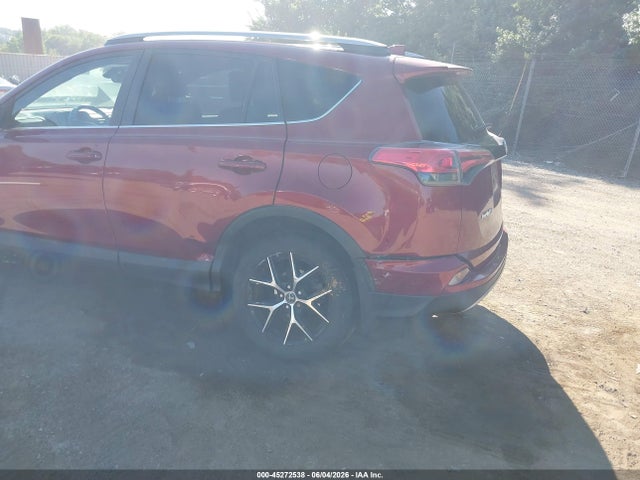 2T3JFREV8JW754076 Toyota RAV4 SE