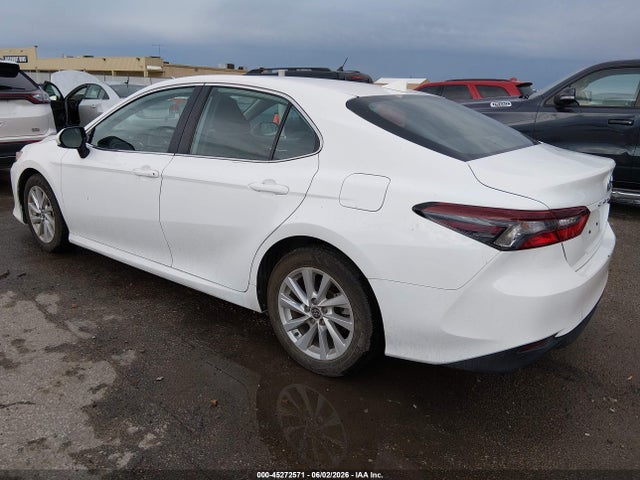 Toyota CAMRY LE 2023 4T1C11AK2PU770568 Image 3