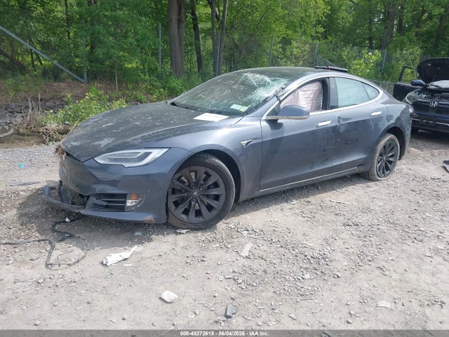 Auction sale of the 2019 Tesla Model S 100d/75d/long Range/standard Range, vin: 5YJSA1E26KF308915, lot number: 45272619