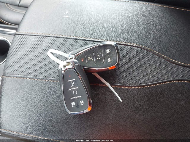 45272641 :رقم المزاد ، 1GNEVKKW1KJ125288 vin ، 2019 Chevrolet Traverse Premier مزاد بيع