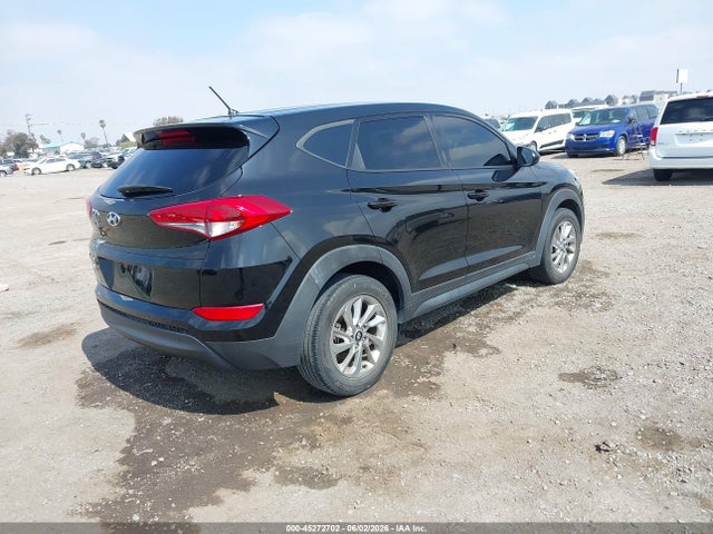45272702 :رقم المزاد ، KM8J23A48JU698557 vin ، 2018 Hyundai Tucson Se مزاد بيع
