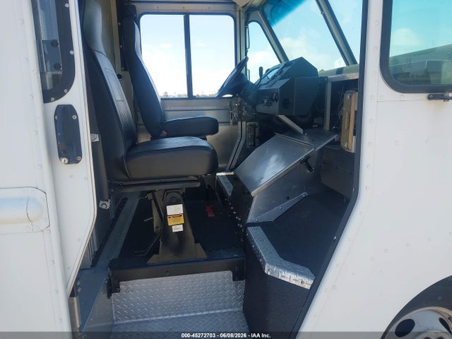 Ford E-350 Stripped 2017 1FC3E3KS4HDC67466 Image 5