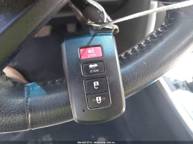 45272713 :رقم المزاد ، 4T1BK1FK6GU574179 vin ، 2016 Toyota Camry Xse V6 مزاد بيع