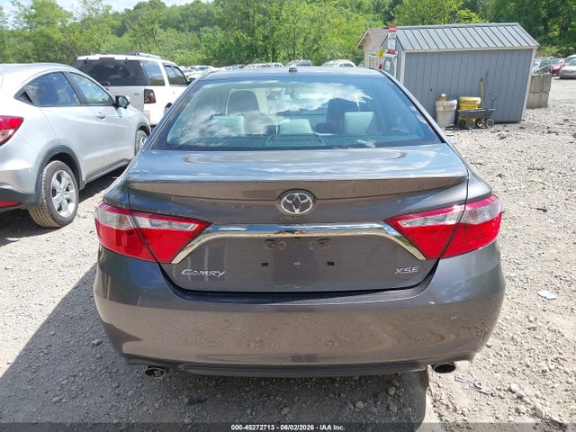45272713 :رقم المزاد ، 4T1BK1FK6GU574179 vin ، 2016 Toyota Camry Xse V6 مزاد بيع