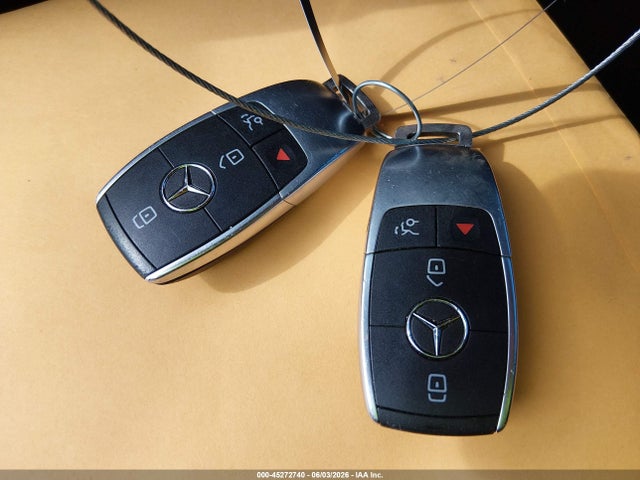45272740 :رقم المزاد ، 55SWF8DB3KU309273 vin ، 2019 Mercedes-benz C 300 مزاد بيع