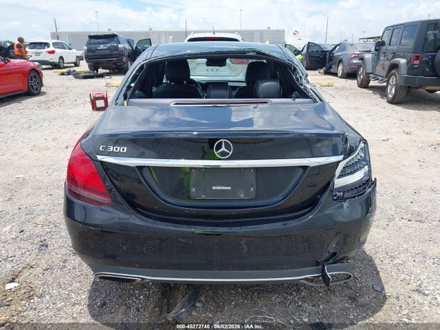 45272740 :رقم المزاد ، 55SWF8DB3KU309273 vin ، 2019 Mercedes-benz C 300 مزاد بيع