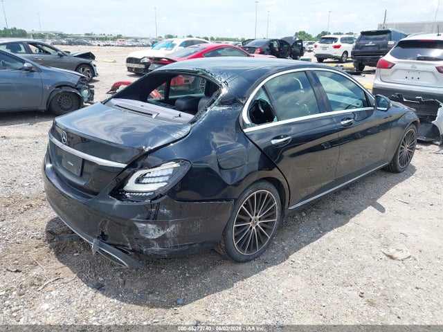45272740 :رقم المزاد ، 55SWF8DB3KU309273 vin ، 2019 Mercedes-benz C 300 مزاد بيع