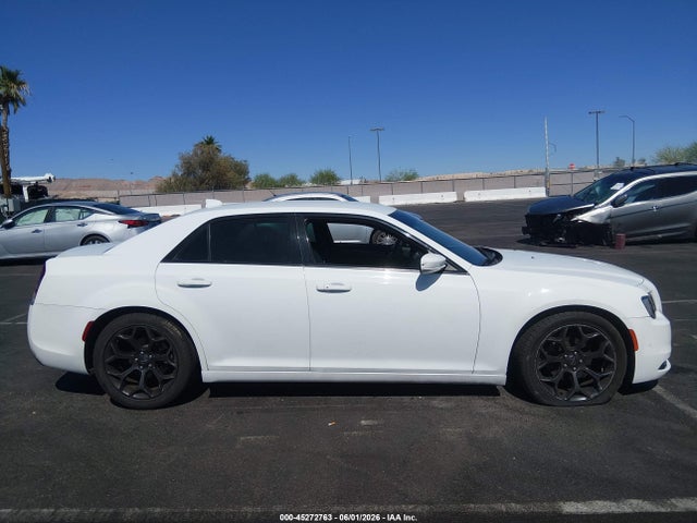 Chrysler 300 300s 2019 2C3CCABG9KH718623 Image 13