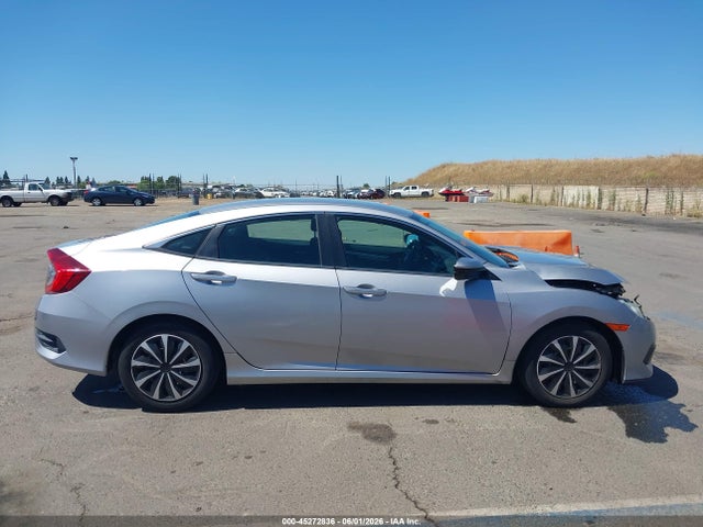 Honda Civic Lx 2018 2HGFC2F50JH503378 Image 13