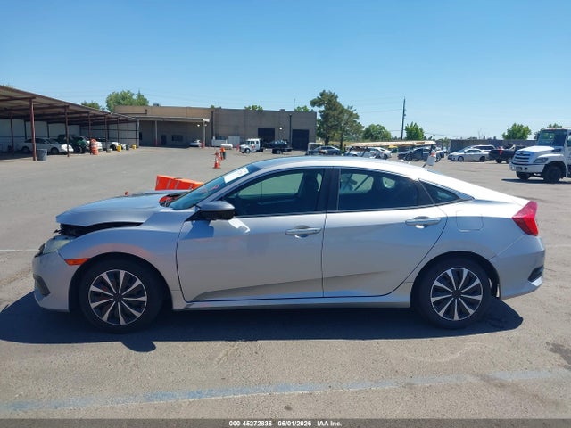 Honda Civic Lx 2018 2HGFC2F50JH503378 Image 14