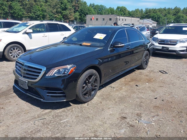 WDDUG8GB3JA400221 Mercedes-Benz S 560 4matic