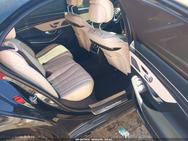 WDDUG8GB3JA400221 Mercedes-Benz S 560 4matic