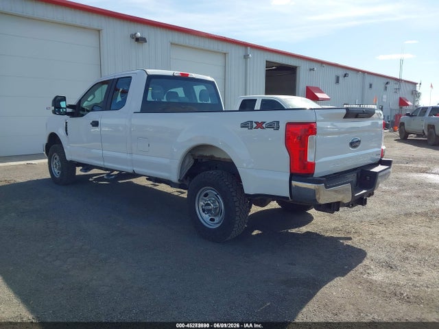 Ford F-350 Xl 2018 1FT8X3B63JEC22201 Image 3