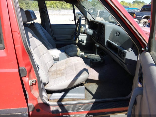 Продажа на аукционе авто 1994 Jeep Cherokee Sport, vin: 1J4FT68S8RL141902, номер лота: 45272926