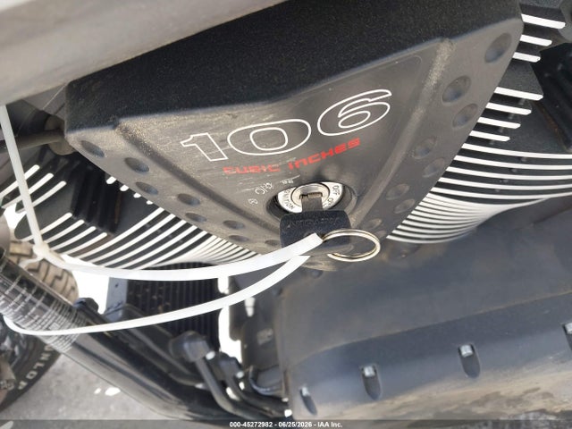 Victory Motorcycles Gunner 2015 5VPLB36N2F3044859 Image 11