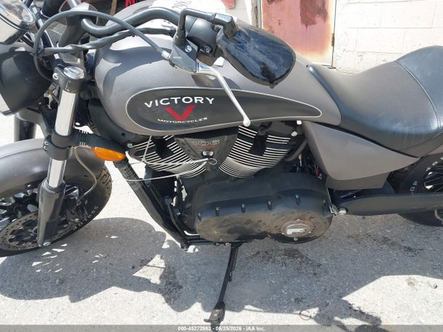 5VPLB36N2F3044859 Victory Motorcycles Gunner