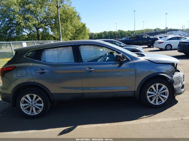 JN1BJ1CR2KW629459 Nissan Rogue Sport S