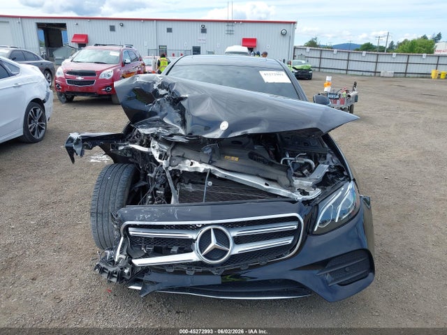 WDDZF4KB0HA034267 Mercedes-Benz E 300 4matic
