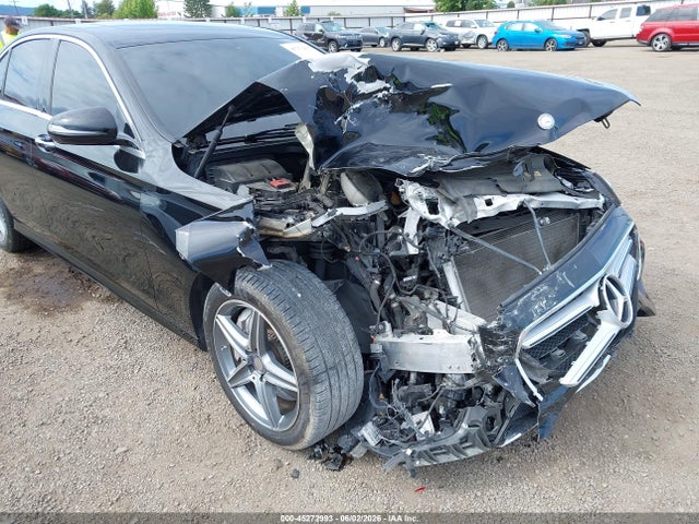 WDDZF4KB0HA034267 Mercedes-Benz E 300 4matic