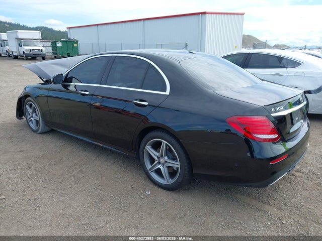 WDDZF4KB0HA034267 Mercedes-Benz E 300 4matic