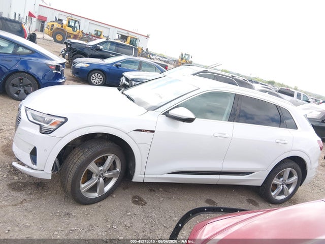 Aukcja sprzedaży 2019 Audi E-tron Premium Plus, vin: WA1LAAGE8KB024050, numer aukcji: 45273015