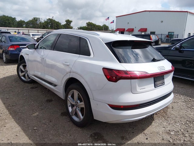Aukcja sprzedaży 2019 Audi E-tron Premium Plus, vin: WA1LAAGE8KB024050, numer aukcji: 45273015