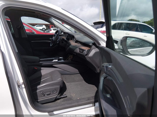 Aukcja sprzedaży 2019 Audi E-tron Premium Plus, vin: WA1LAAGE8KB024050, numer aukcji: 45273015