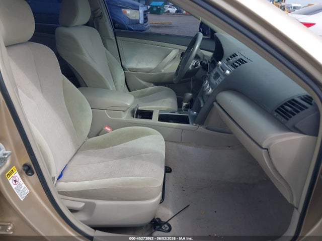 2010 Toyota Camry Le მანქანა იყიდება აუქციონზე, vin: 4T1BF3EK3AU097557, აუქციონის ნომერი: 45273062