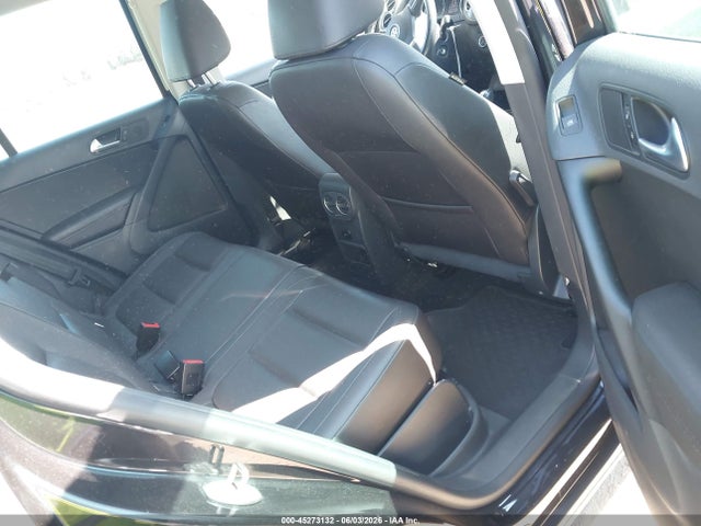 2014 Volkswagen Tiguan Se მანქანა იყიდება აუქციონზე, vin: WVGBV3AX5EW585939, აუქციონის ნომერი: 45273132
