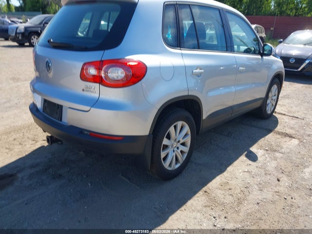 Auction sale of the 2010 Volkswagen Tiguan S, vin: WVGBV7AX0AW527870, lot number: 45273183