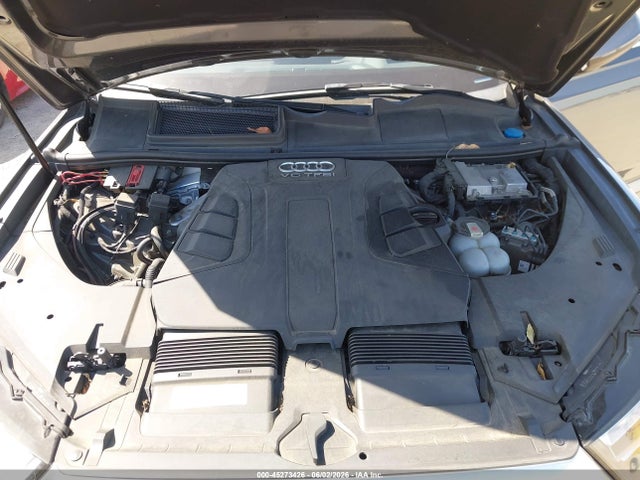 WA1VAAF73JD044303 Audi Q7 3.0t Premium