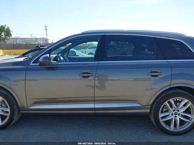 WA1VAAF73JD044303 Audi Q7 3.0t Premium