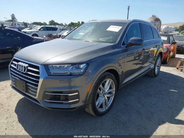 WA1VAAF73JD044303 Audi Q7 3.0t Premium