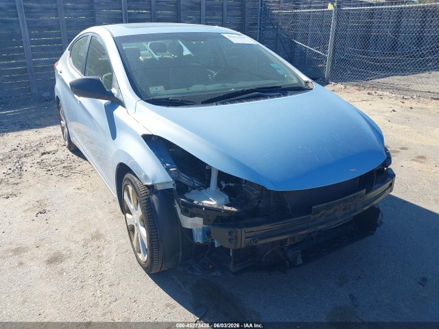 2013 Hyundai Elantra Limited მანქანა იყიდება აუქციონზე, vin: KMHDH4AE2DU522814, აუქციონის ნომერი: 45273438
