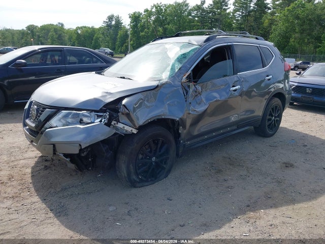 Nissan ROGUE SV 2018 5N1AT2MV1JC748507 Image 2