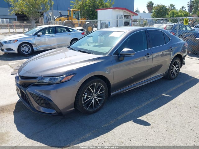 2024 Toyota Camry Se მანქანა იყიდება აუქციონზე, vin: 4T1G11AK4RU847543, აუქციონის ნომერი: 45273490