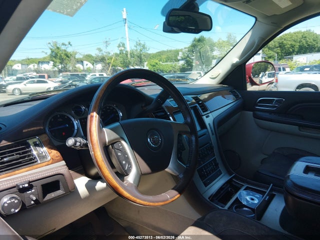 Продажа на аукционе авто 2009 Cadillac Escalade Esv Platinum Edition, vin: 1GYFK36289R148804, номер лота: 45273513