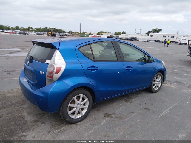 Продажа на аукционе авто 2013 Toyota Prius C Three, vin: JTDKDTB36D1551748, номер лота: 45273731
