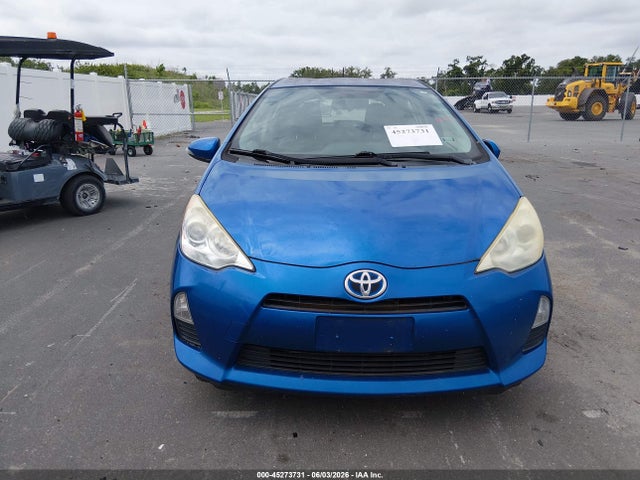 Продажа на аукционе авто 2013 Toyota Prius C Three, vin: JTDKDTB36D1551748, номер лота: 45273731