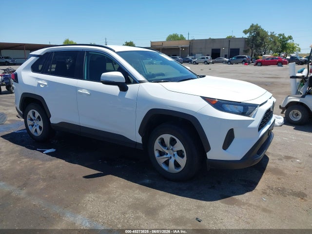 Toyota RAV4 LE 2020 2T3K1RFV9LW079908 Image 1
