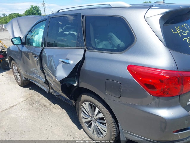 45273923 :رقم المزاد ، 5N1DR2MM5HC619120 vin ، 2017 Nissan Pathfinder Sl مزاد بيع