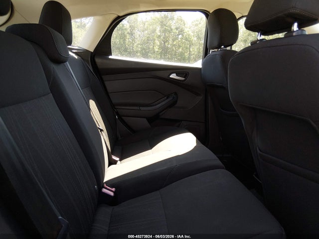 Продажа на аукционе авто 2015 Ford Focus Se, vin: 1FADP3K27FL317252, номер лота: 45273924